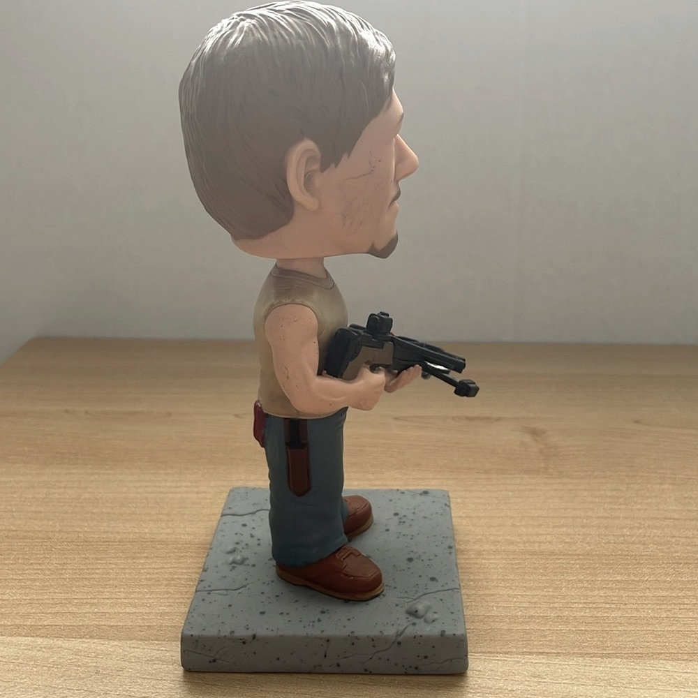 The Walking Dead Bobble Head - Daryl Dixon - Picture 2 of 5